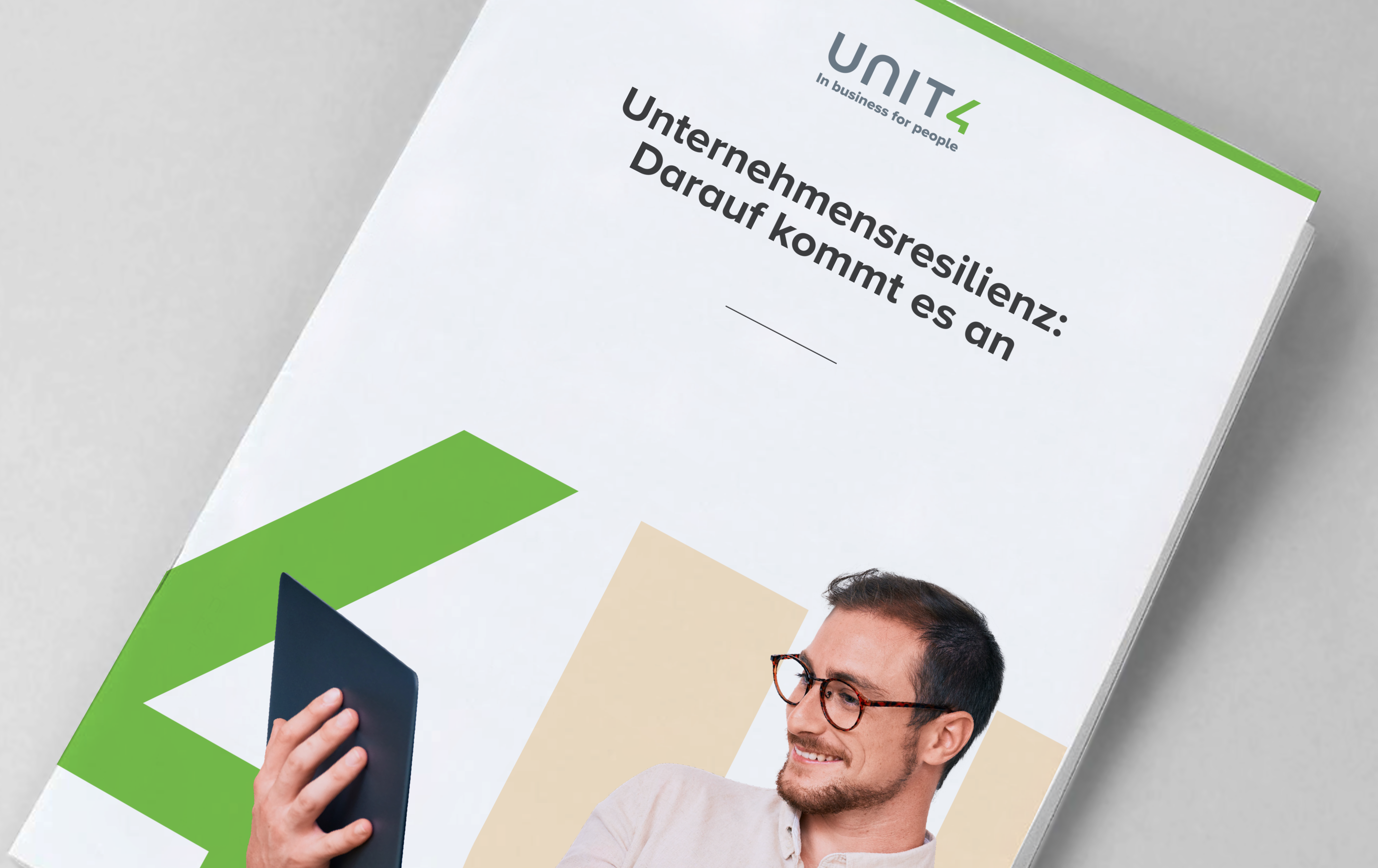 Titelbild für das Whitepaper „Unternehmensresilienz: Darauf kommt  es an“