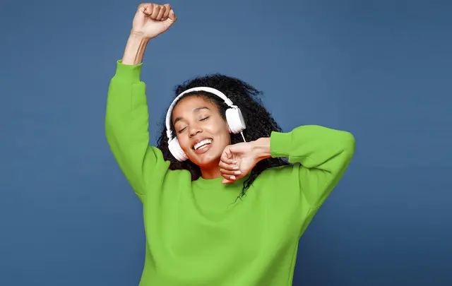 woman hearing music