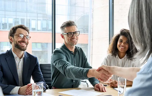 Napsauttamalla tästä saat lisätietoja Unit4 S2P:n hyödyistä hankintatiimeille