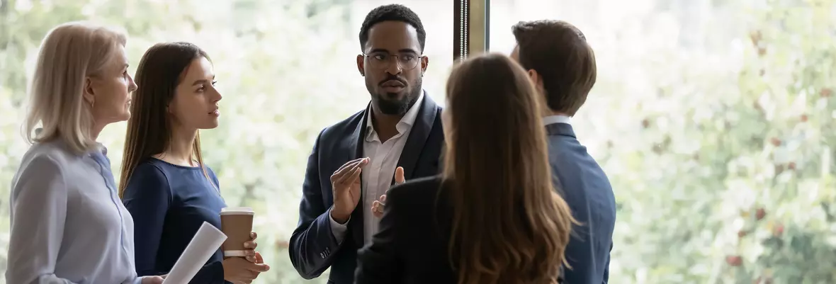 Kommunikation är en avgörande faktor för att upprätthålla arbetsrelationer på alla nivåer 